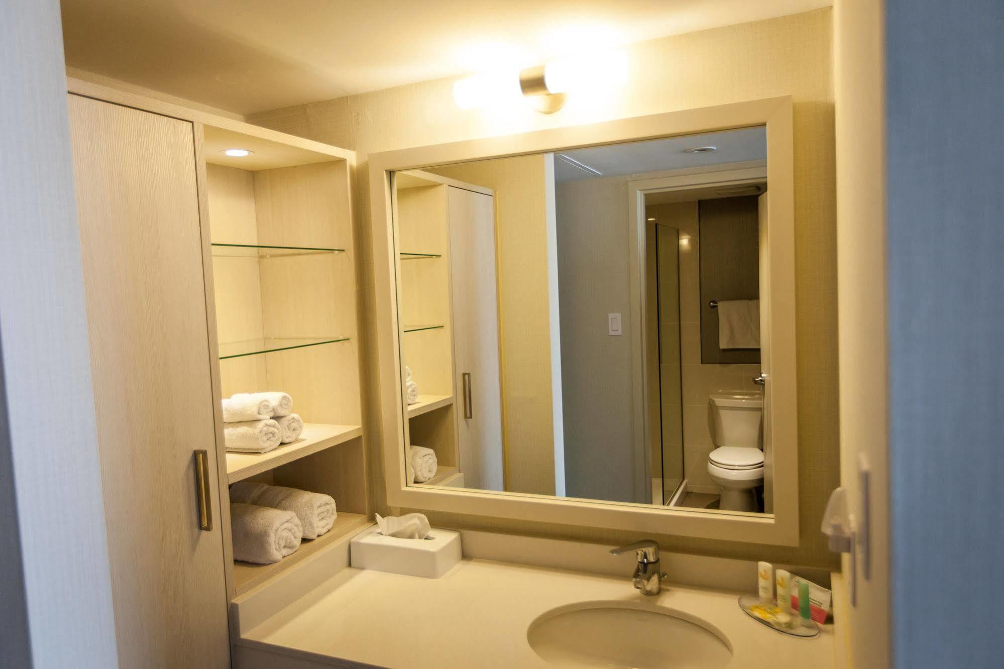 קורנר ברוק Quality Inn מראה חיצוני תמונה